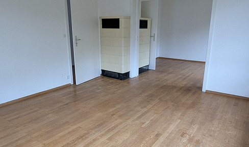 Lichtdurchflutete 3 1/2 Zimmer Wohnung in Stadtrandlage