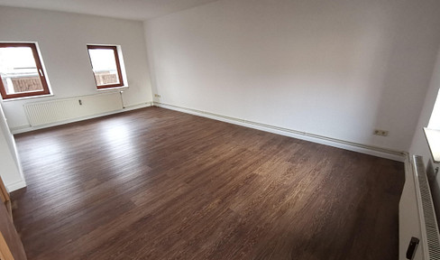 **€645 all inclusive** (utilities included). Just a 3-minute walk to the city center and the old town: Charming, bright 1-bedroom apartment in a courtyard.