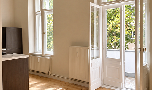 Kernsaniertes 47qm Altbauapartment mit Balkon an der Grenze Prenzlauer Berg/Pankow
