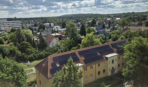 For rent: a large one-room apartment in Berlin-Köpenick, with a beautiful, unobstructed view of the Müggelberge hills.