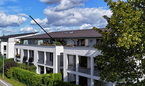 High-quality 3-room penthouse apartment with a large rooftop terrace, located in a quiet and desirable area.