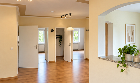 Bright 3-room apartment with balcony in Altenstadt – available immediately.