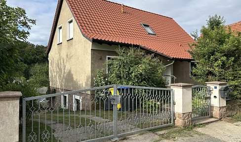 Living in a green environment on the outskirts of the World Heritage city.