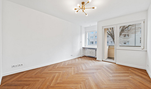 **Frisch renovierte** 2 Zimmer Wohnung am Tempelhofer Feld & S-Bahn Ring, Erstbezug nach Sanierung
