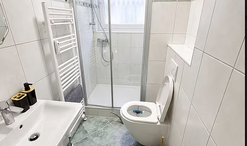 Furnished 1-bedroom apartment with balcony and parking space in Schwachhausen.