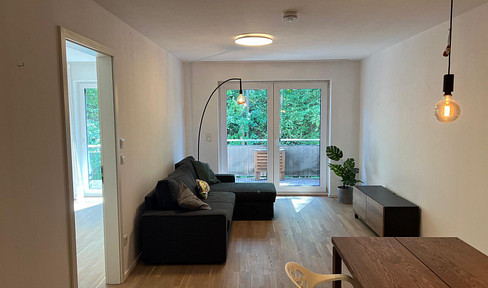 High-quality, accessible, partially furnished 2-room apartment with parking space in a garage.