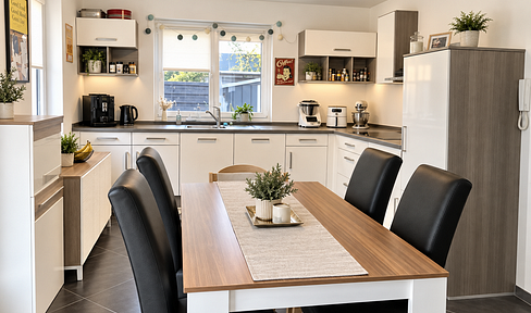 2-Zimmer-Wohnung mit 75qm, Balkon und Einbauküche