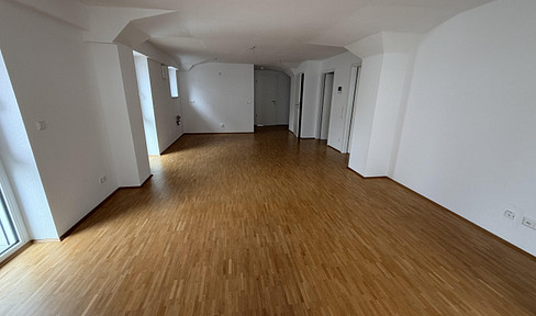 Bright, spacious 3.5-room apartment with high-quality finishes in Bad Mergentheim.