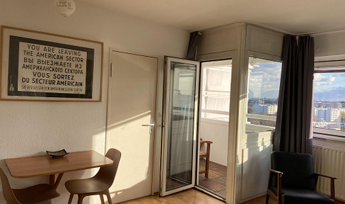 1.5-room apartment near Checkpoint Charlie with a wide view (13th floor).
