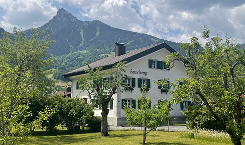 Refugium im Herzen von Schruns – historisches Anwesen mit eigenem Chalet