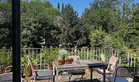 Schöne Maisonette-Wohnung mit Dachterrasse in ruhiger, grüner Lage von Freiburg-Littenweiler