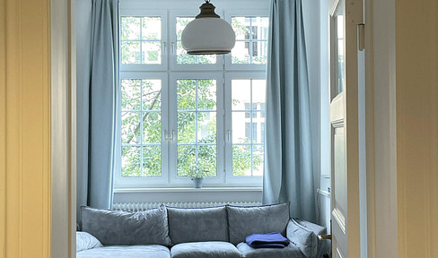 Dreamy 3-room apartment in the Akazienkiez, available for exchange.