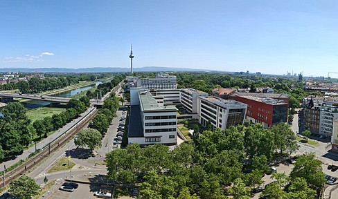 Stylish living with panoramic views – Newly renovated and completely furnished.
