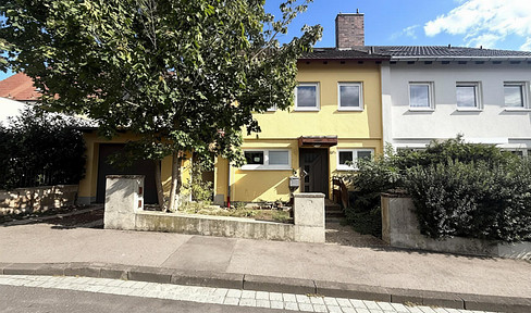 Schöne Doppelhaushälfte inkl. Garage u. Garten * in Schweinfurt