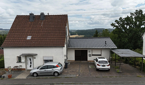 Two-family house near Hachenburg – Investment property, no commission.