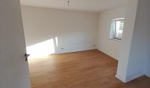 One-bedroom apartment in Jülich-Barmen – renovated, with access to a courtyard, available immediately.