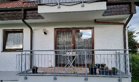 *Charmantes Zuhause für Singles oder Paare mit Sonnenbalkon & Carport in Horb-Betra*