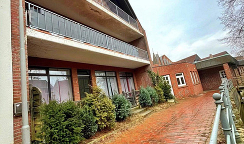 Bright 3-room attic apartment with a balcony and kitchen, located in the center of Diepholz (renovation required before move-in).