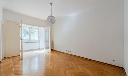 One-room apartment in Charlottenburg, within walking distance of Kurfürstendamm! No agency fees!