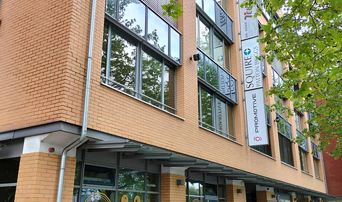 Ideal location for your business: Commercial unit in the heart of Böblingen.
