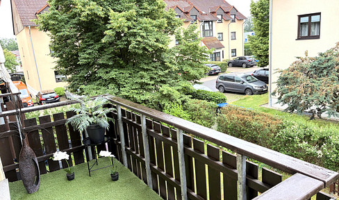 Newly renovated, stylish 2-room apartment with a south-facing balcony in Machern, available for the first time.