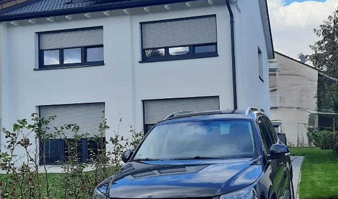 Hochwertig modernisiertes Einfamilienhaus in begehrter, stadtnaher Lage (provisionsfrei, Erstbezug)