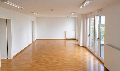 Office space with residential option in Karlsruhe-Durlach.