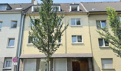 Apartment building with 6 units.