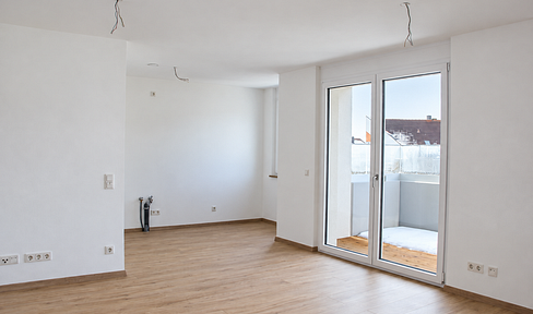 2-room apartment with a balcony and a parking space in an underground garage, located on Rennweg.