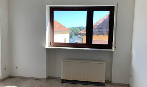 Beautiful 2-room apartment with a balcony in Abtsteinach – 64 m² – available from December 1st, 2026.
