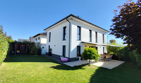 Hochwertige Stadtvilla in Nidderau - Architektenhaus in Massivbauweise