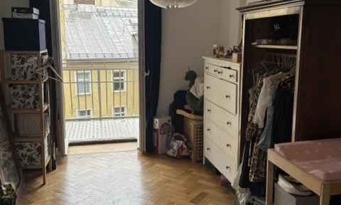 Französisches Viertel Haidhausen, Altbau-2 Zi-WHG, kl. Wohnküche, Balkon!