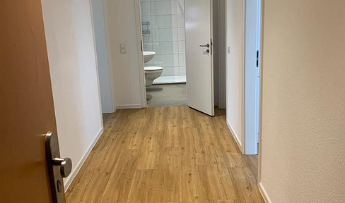 2 Zi-Wohnung, modern, Küche (EBK incl.), neuw. Bad, Balkon, zentral, Fischertal