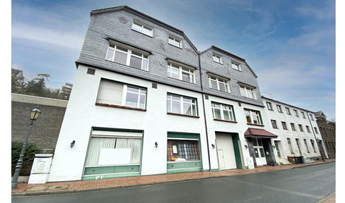 Wohnen & Arbeiten unter einem Dach: 250 m² in Velbert-Langenberg