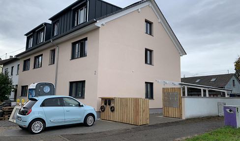 NEW!!! KfW 70EE certified, completely renovated 3-room apartment on the 1st floor, everything is new, including a wallbox and tenant electricity supply.