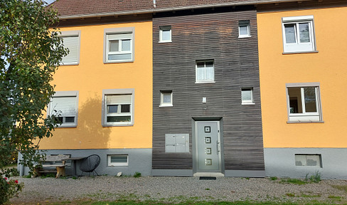 Brand new apartment after renovation: bright 3-room ground-floor apartment with garden and parking space – no agency fees.