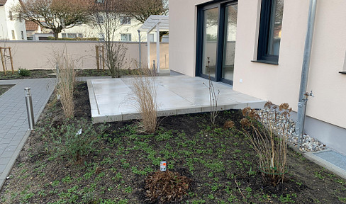 NEU!!! KfW 70EE - kernsanierte 3-Zimmer Wohnung EG+Terasse, alles neu, inkl. Wallbox und Mieterstrom