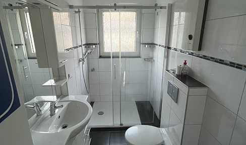 3-room apartment near the border of Holsterhausen, close to the university clinic.