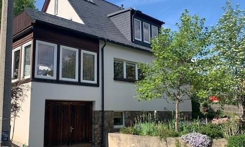 Großzügige vollmöblierte 2,5 Raum-Wohnung in Grünhain zu verkaufen