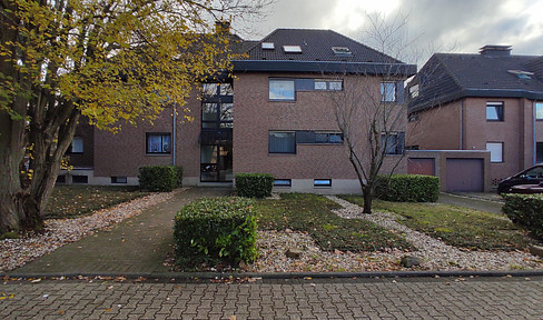 Ground floor apartment, 3 rooms, kitchen, hallway, bathroom, with garden and terrace.