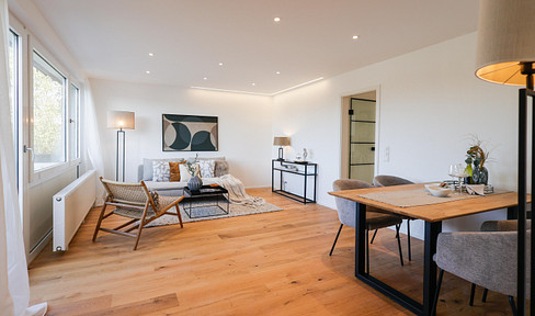 High-quality, completely renovated 3-room apartment with a balcony and a view of greenery in Meerbusch - offered privately.