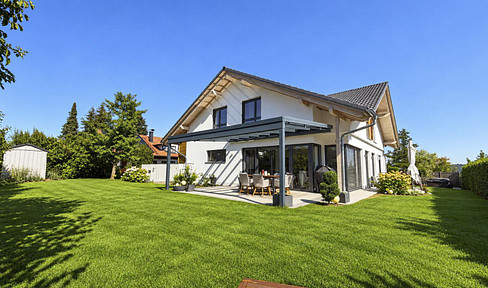 Exclusive detached house in Kempten – sunny, spacious, and featuring high-quality finishes.