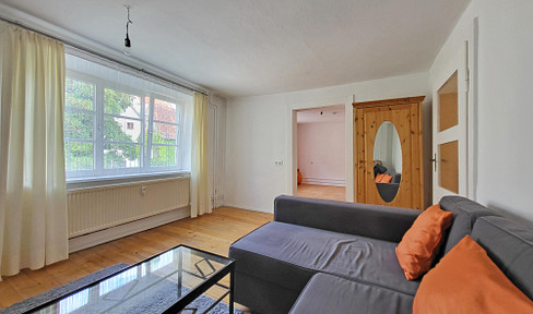 "Heart of the Old Town - Spacious 3-room apartment - No realtor fees."