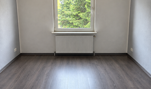 Investment opportunity starting at €82,000: 2-room apartment in Bochum, with a 6.99% return including rental subsidies, and potential for a 4% depreciation allowance.