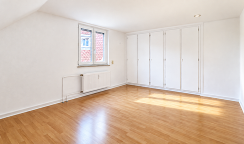 Traumhafte Dachterrasse! Helle 2-Zimmer-Dachgeschosswohnung in zentraler Lage
