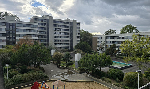 Renovierte 3-Zimmer-Wohnung mit zwei Balkonen und TG-Stellplatz im ruhigen Erkrath-Hochdahl
