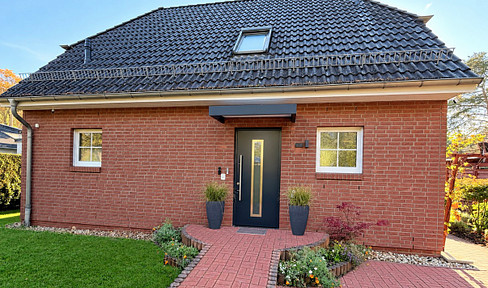 Provisionsfrei: Modernisiertes Einfamilienhaus mit Pool in Berlin-Karow