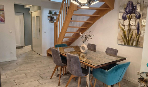 Bezugsfertiges, kernsaniertes Mittelreihenhaus mit Wintergarten & Carport im Hamburger Osten