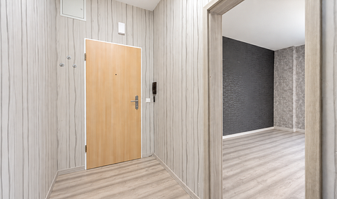 Jobcenter– deine neue Wohnung ist fertig! Job Center–Your new apartment is ready for you to move in!