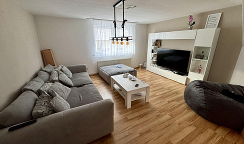 *TOP* Bright 3-room apartment with its own entrance and a well-maintained garden.